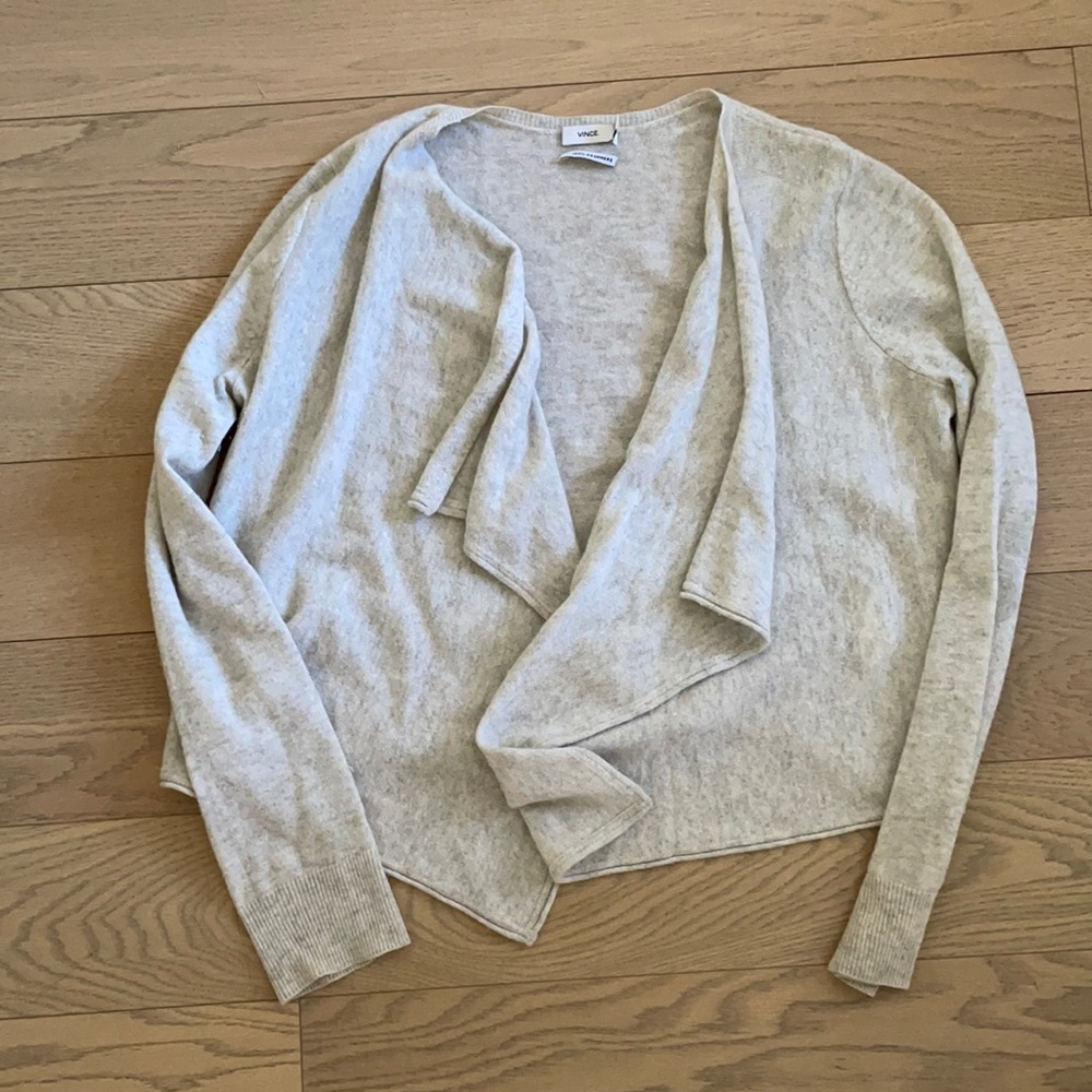 Vince 100% Cashmere sweater— excellent condition - Picture 1 of 2